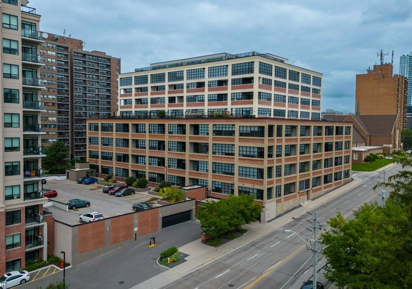 112-benton-street-kitchener-ontario-40803095