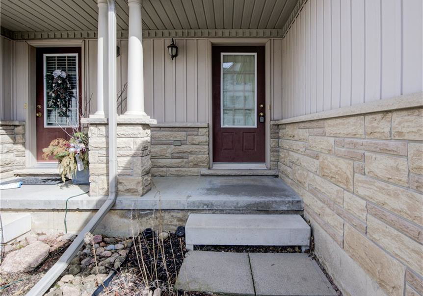 110-activa-avenue-kitchener-ontario-40803143