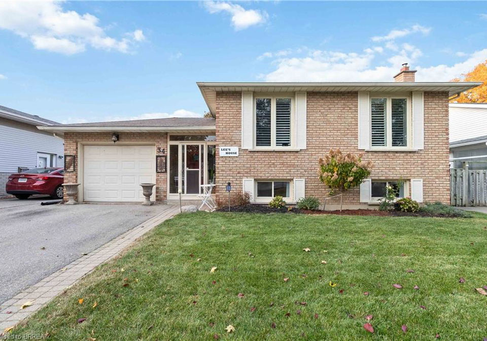 34-sympatica-crescent-brantford-ontario-40803182