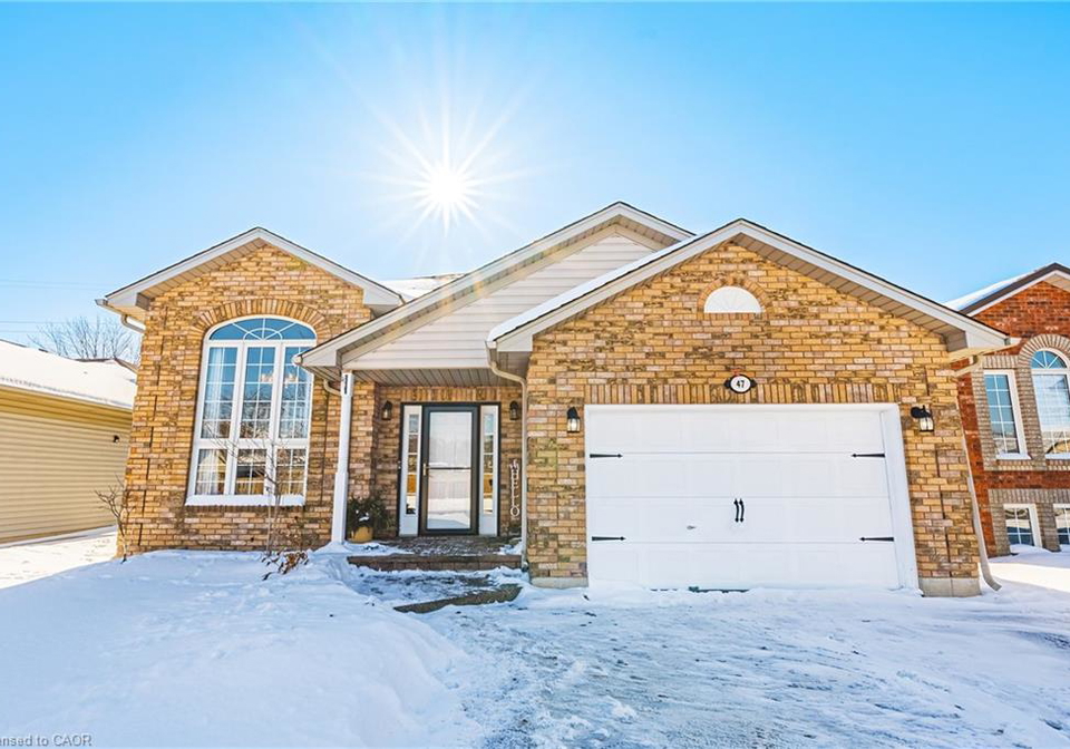 47-fuller-drive-caledonia-ontario-40803199