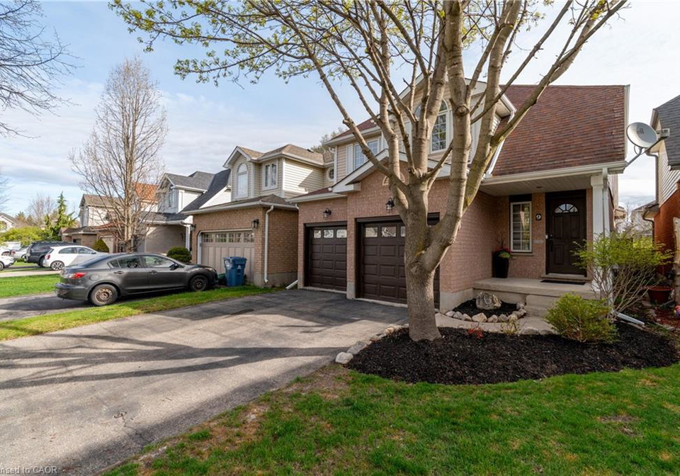 9-gaw-crescent-guelph-ontario-40803238