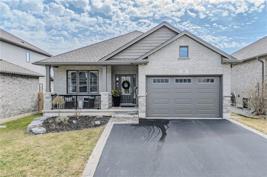 19-edgar-place-paris-ontario-40803334