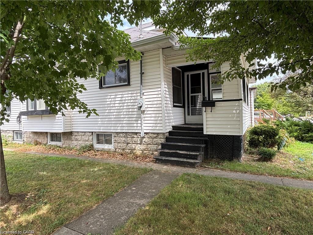 9-grantham-avenue-s-st-catharines-ontario-40803399