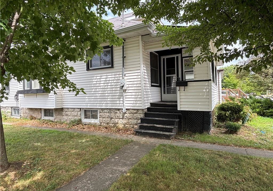 9-grantham-avenue-s-st-catharines-ontario-40803399