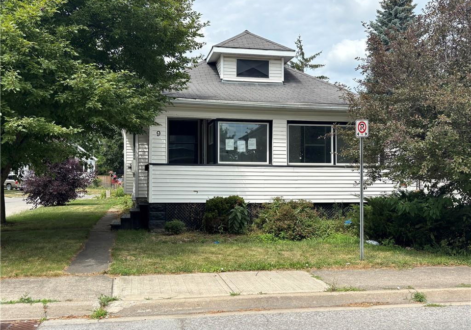 9-grantham-avenue-s-st-catharines-ontario-40803399
