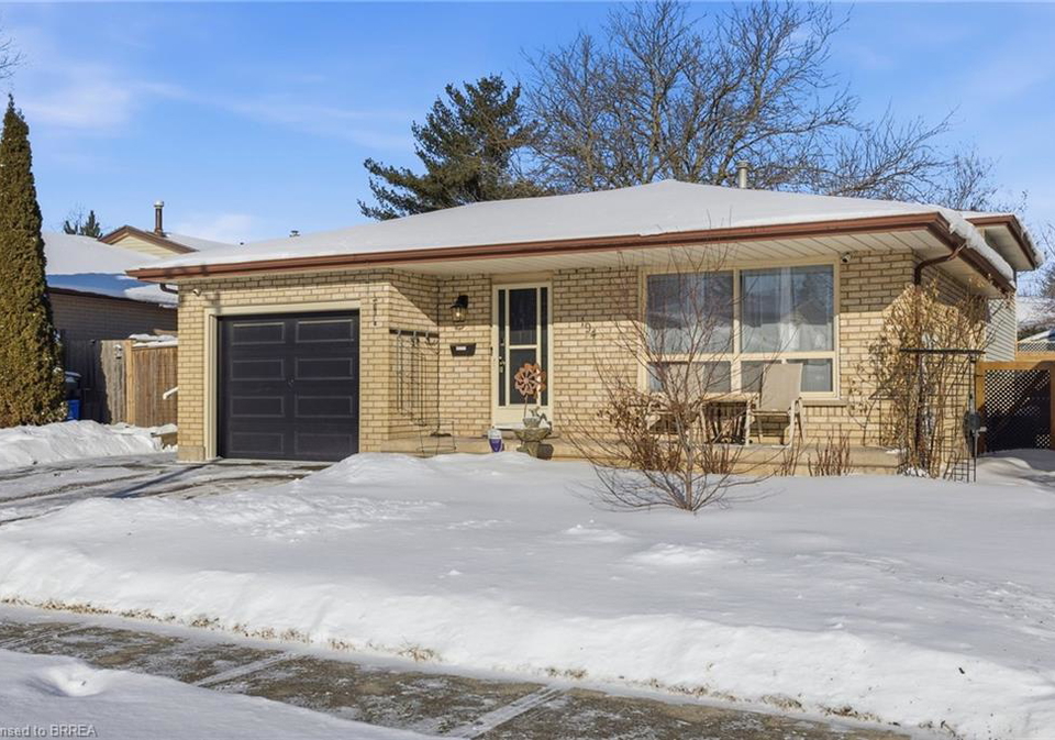 194-banbury-road-brantford-ontario-40803452