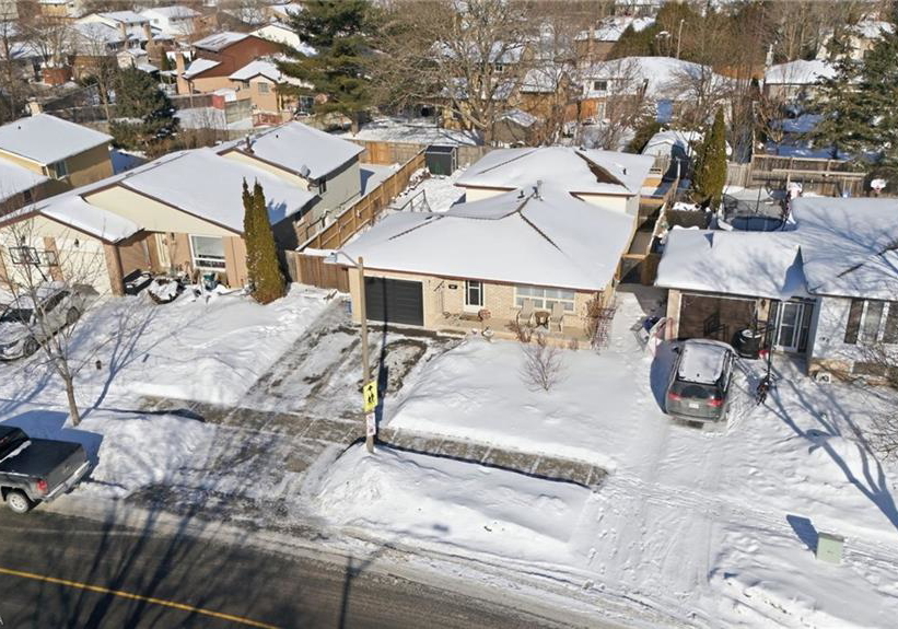 194-banbury-road-brantford-ontario-40803452