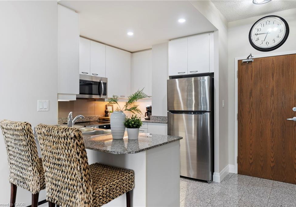 88-palace-pier-court-toronto-ontario-40803500