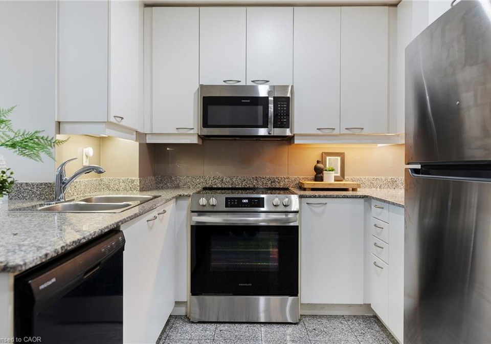 88-palace-pier-court-toronto-ontario-40803500