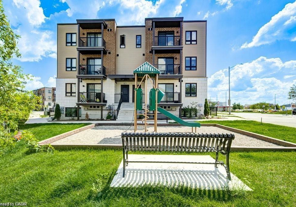 1331-countrystone-drive-kitchener-ontario-40803524