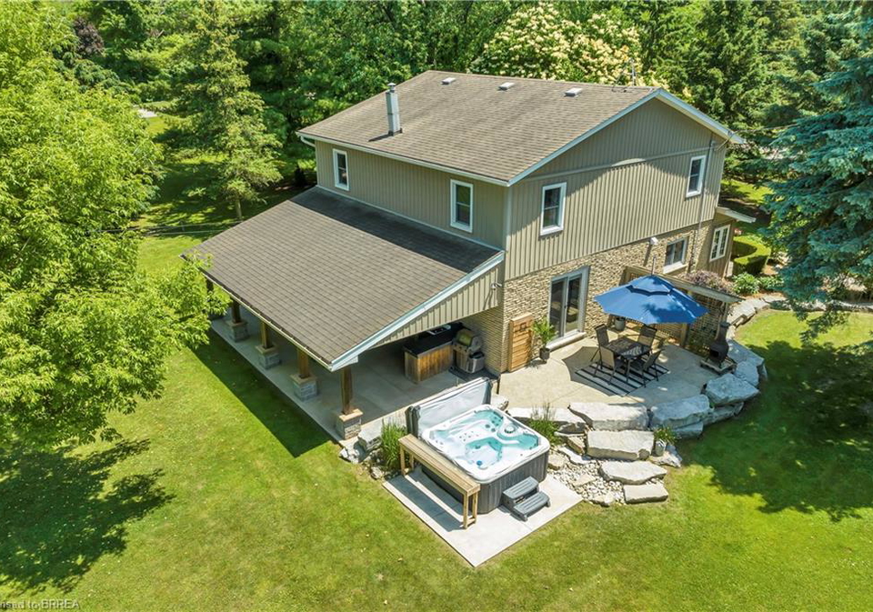 6566-concession-4-road-puslinch-ontario-40803571