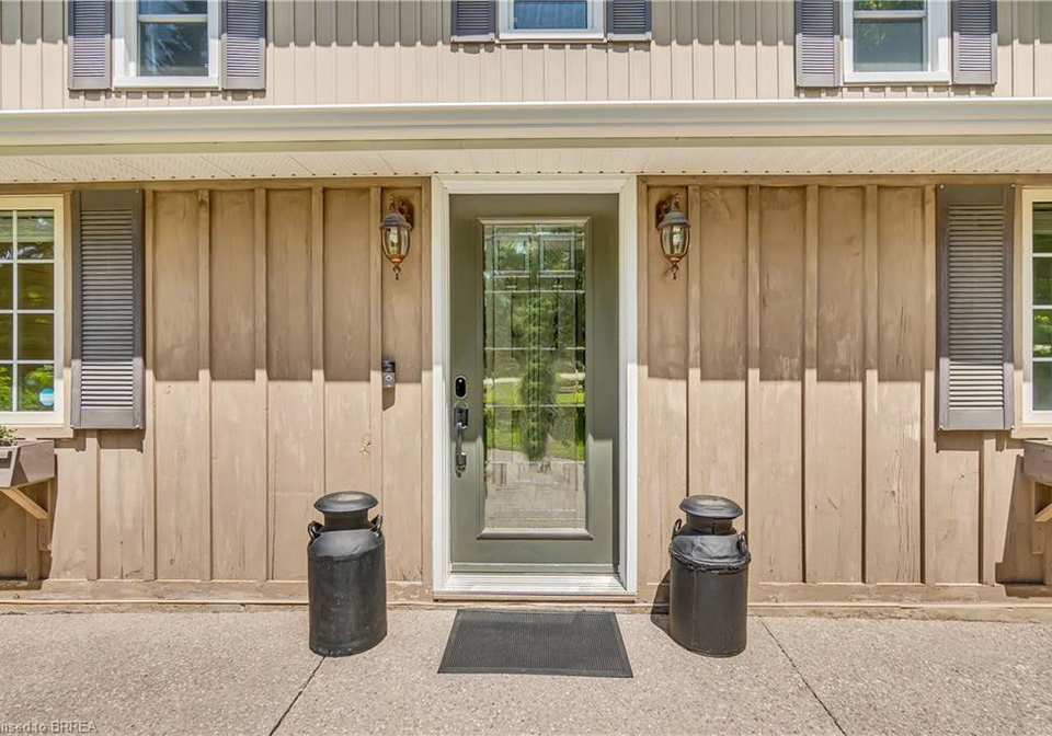 6566-concession-4-road-puslinch-ontario-40803571
