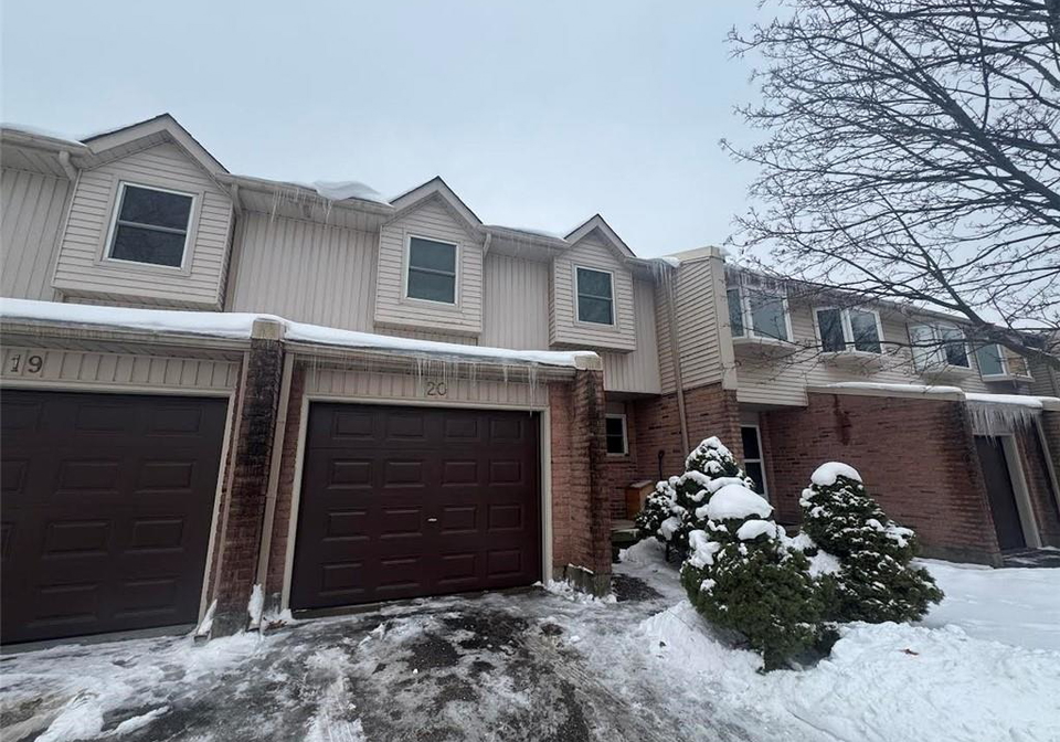 133-sekura-crescent-cambridge-ontario-40803585
