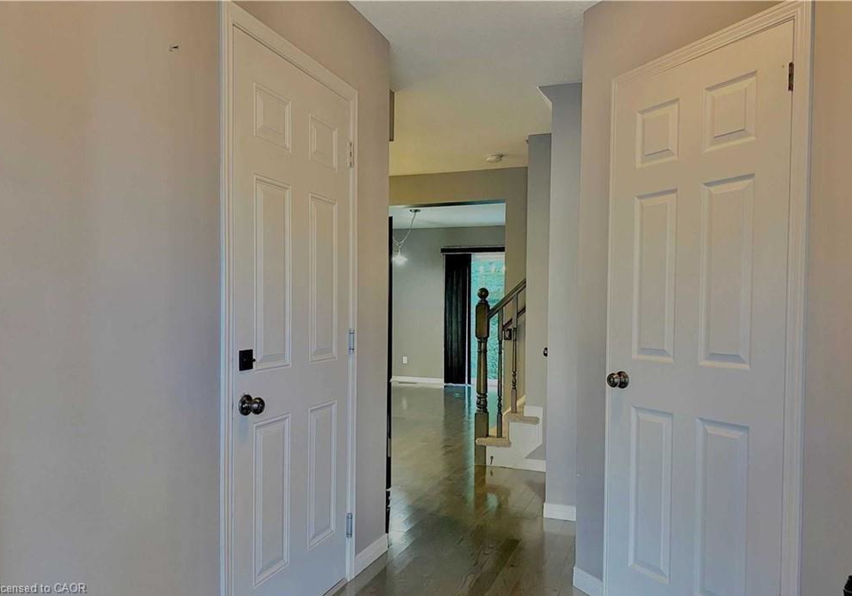 300-fallowfield-drive-kitchener-ontario-40803587