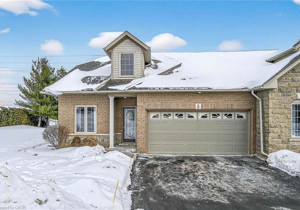 5-georgian-trail-glanbrook-ontario-40803594