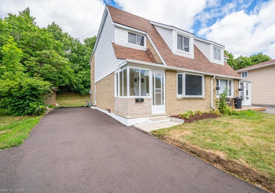 62-pepperwood-crescent-kitchener-ontario-40803635