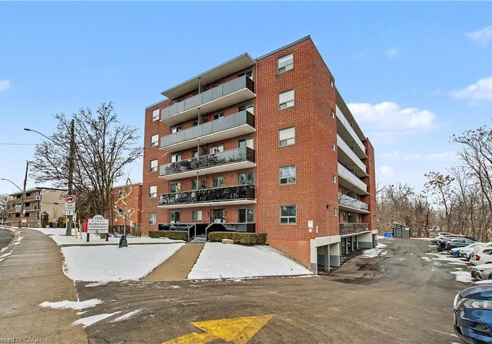 2373-king-street-hamilton-ontario-40803659