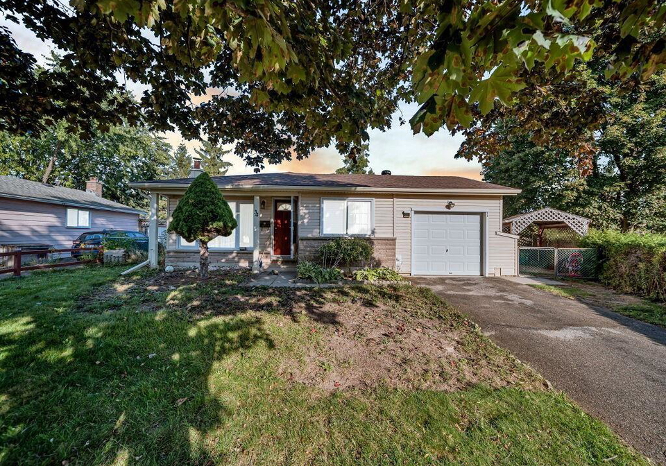 34-belwood-crescent-kitchener-ontario-40803699