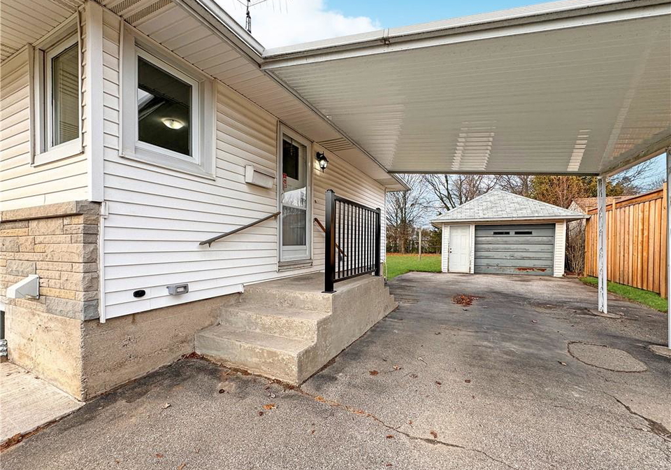 47-evelyn-street-brantford-ontario-40803742