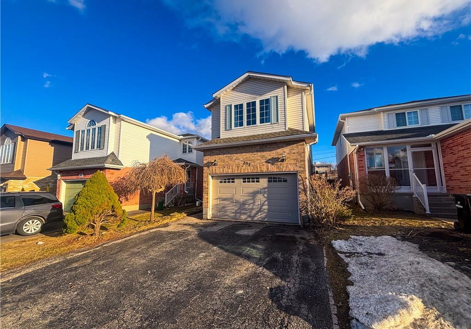 303-bankside-drive-kitchener-ontario-40803772
