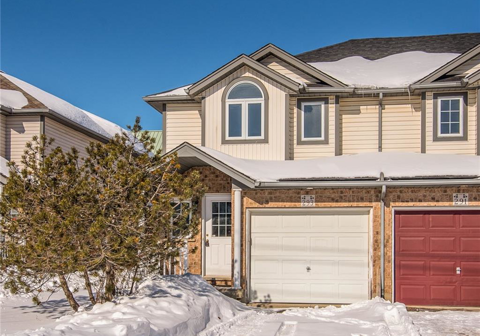 293-activa-avenue-kitchener-ontario-40803779