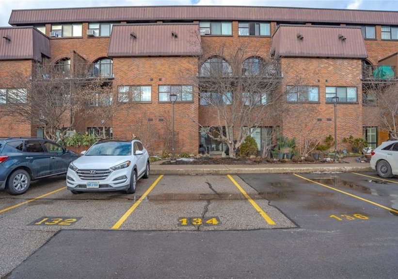 36-hayhurst-road-brantford-ontario-40803822