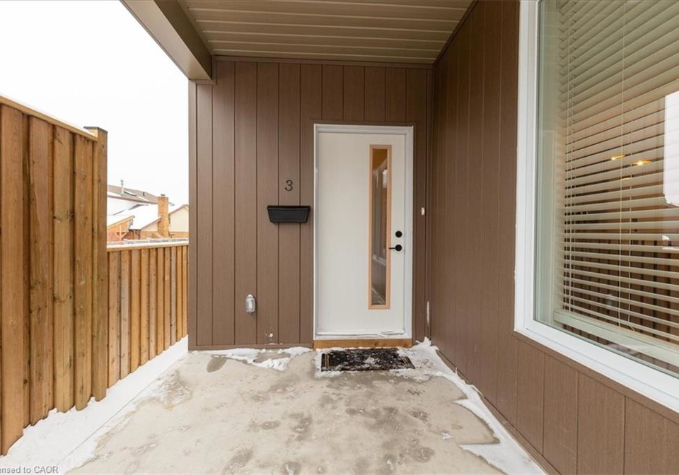 2-pipers-green-court-kitchener-ontario-40803834