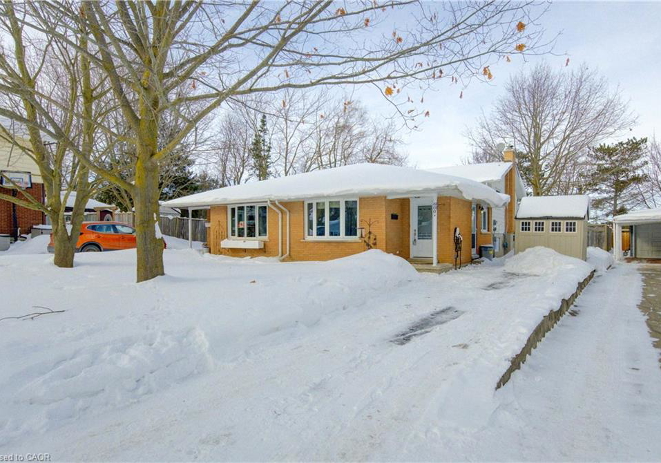 600-mount-anne-drive-waterloo-ontario-40803865