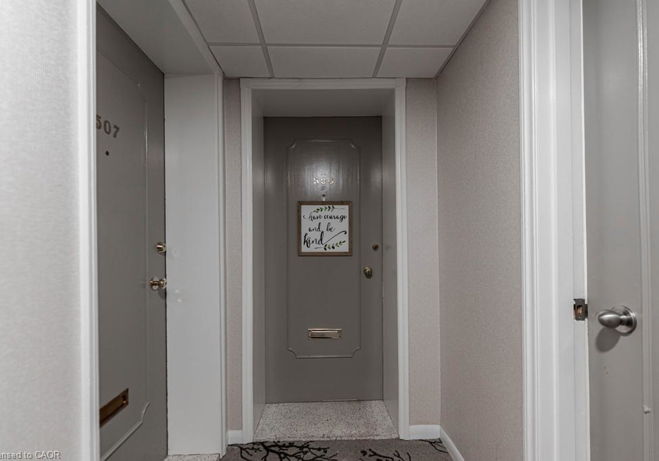 8-woodman-drive-s-hamilton-ontario-40803922