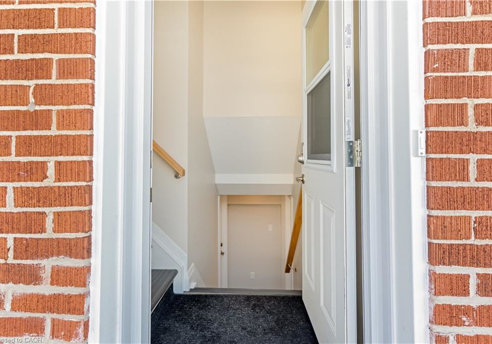 40-concord-avenue-dundas-ontario-40803930