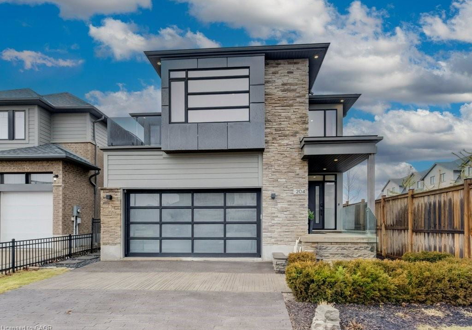 204-carriage-way-waterloo-ontario-40803937