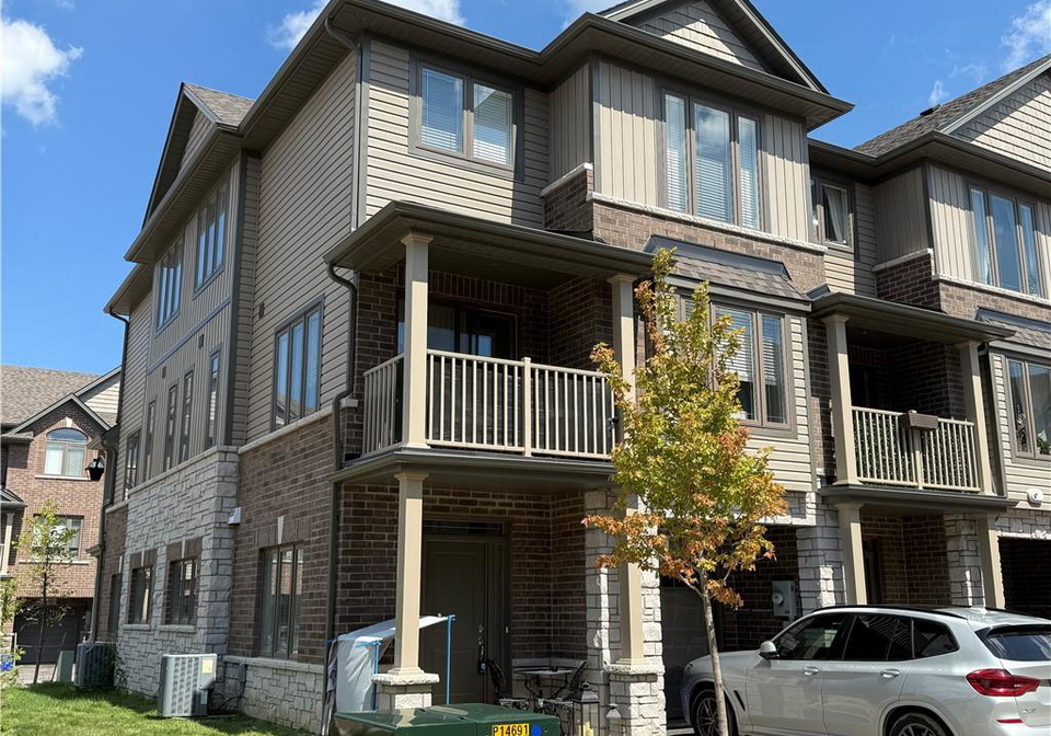 19-picardy-drive-stoney-creek-ontario-40803965
