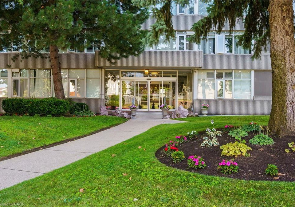 30-harrisford-street-hamilton-ontario-40803969