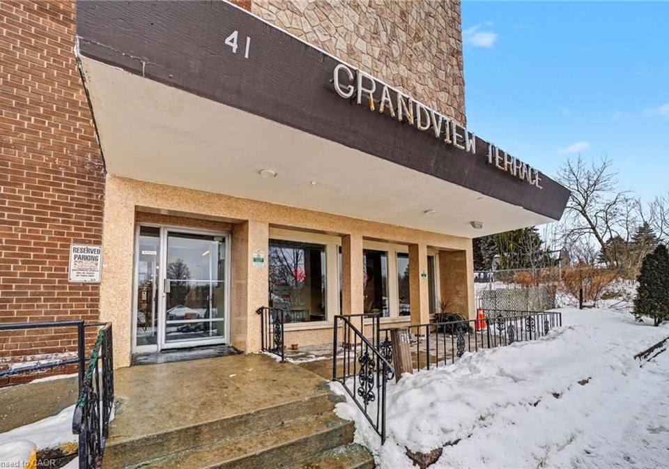 41-sutherland-street-w-caledonia-ontario-40803994
