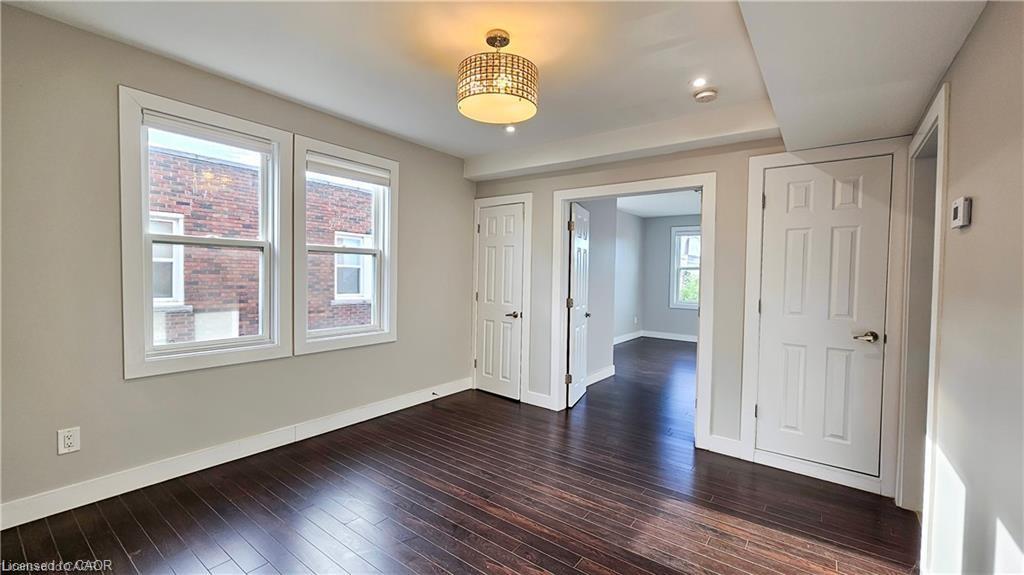 1544-king-street-e-hamilton-ontario-40804033