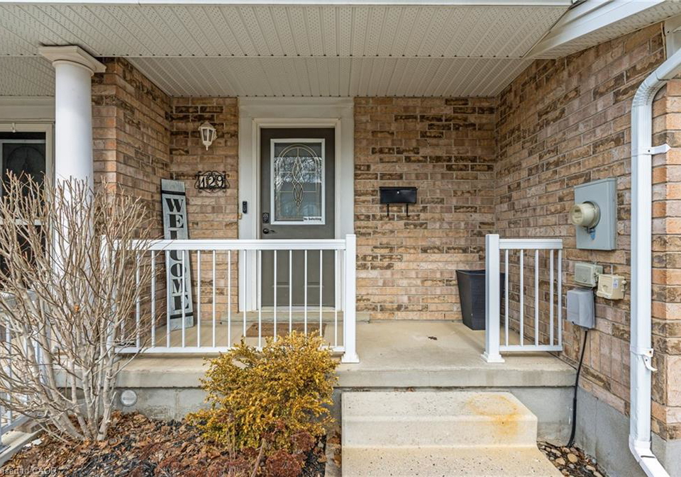 129-werstine-terrace-cambridge-ontario-40804134