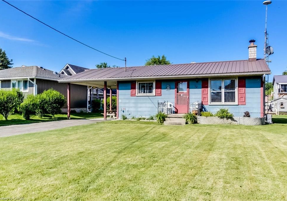 12-willow-avenue-long-point-ontario-40804173