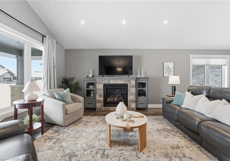 525-krotz-street-e-listowel-ontario-40804240