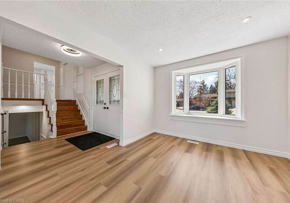 32-lynwood-drive-stoney-creek-ontario-40804352