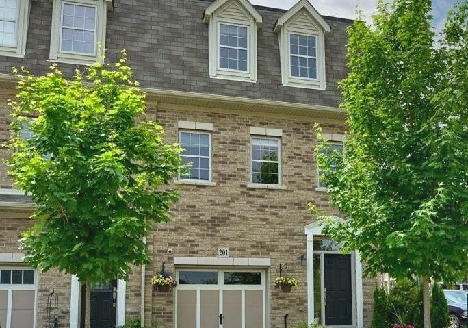 201-st-leger-street-kitchener-ontario-40804438