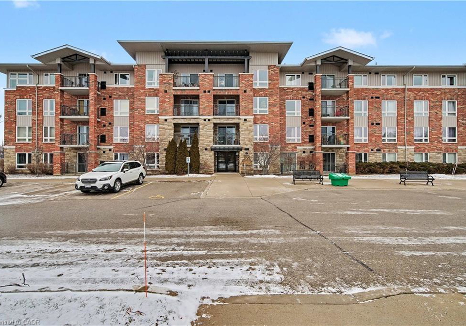 19-waterford-drive-guelph-ontario-40804442