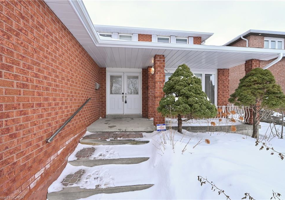 303-forest-drive-woodbridge-ontario-40804448