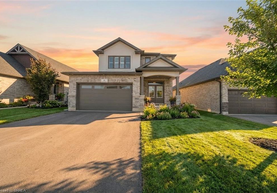 18-whiting-drive-paris-ontario-40804483