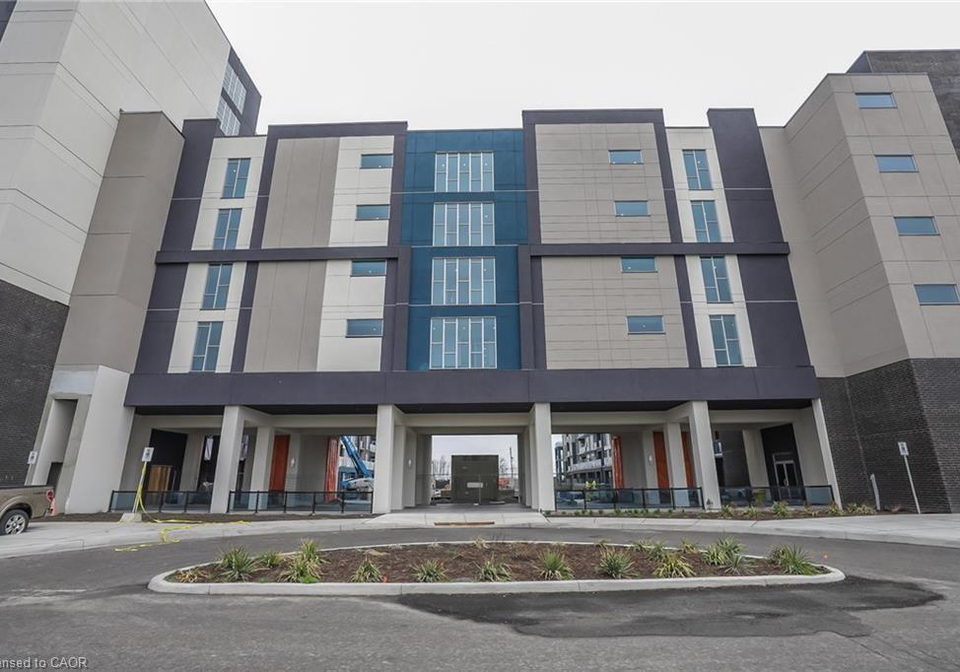 16-concord-place-grimsby-ontario-40804485