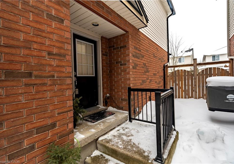 503-dansbury-drive-waterloo-ontario-40804526