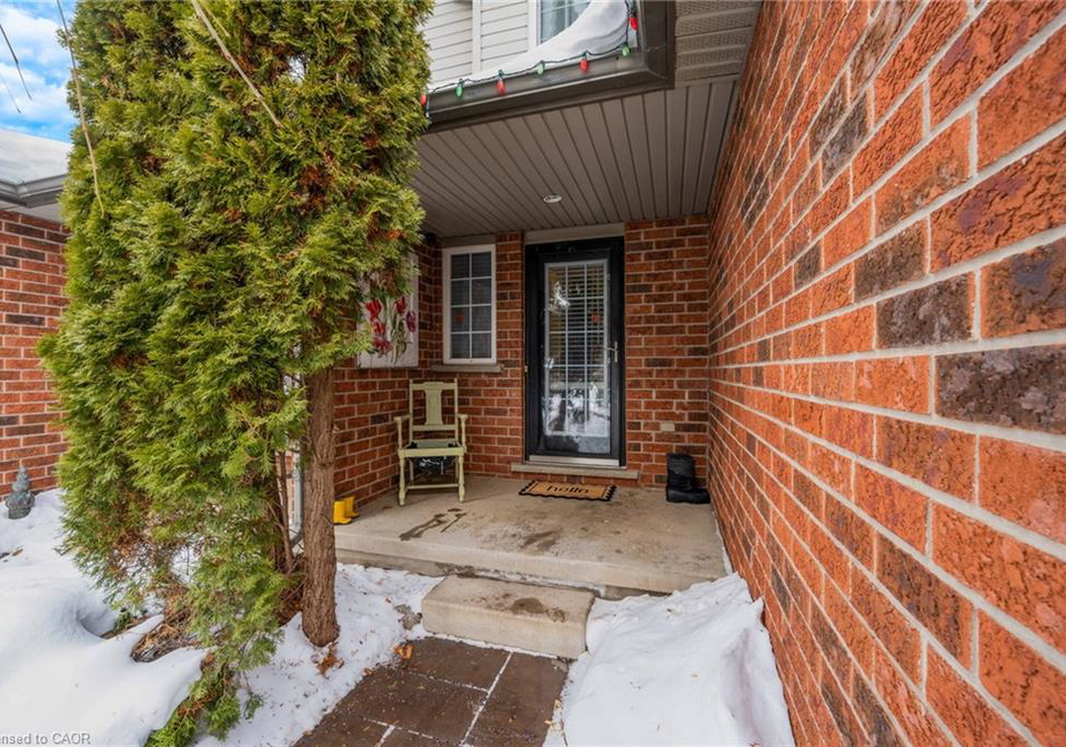 84-wood-grove-crescent-cambridge-ontario-40804541