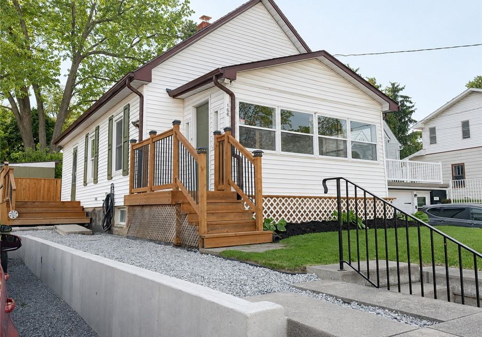 166-queen-street-s-simcoe-ontario-40804569