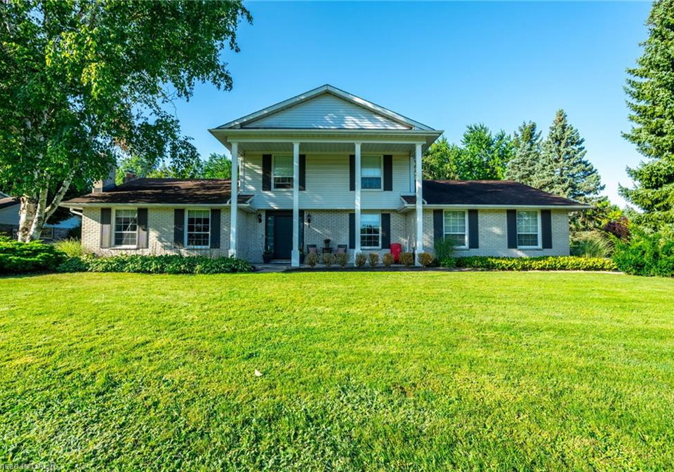 1-acredale-drive-carlisle-ontario-40804586