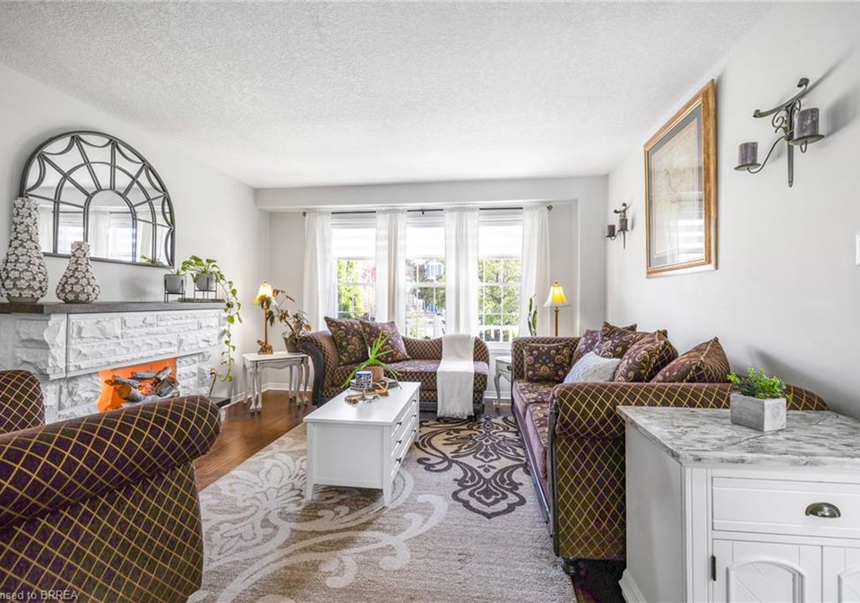 18-hollinrake-avenue-brantford-ontario-40804595