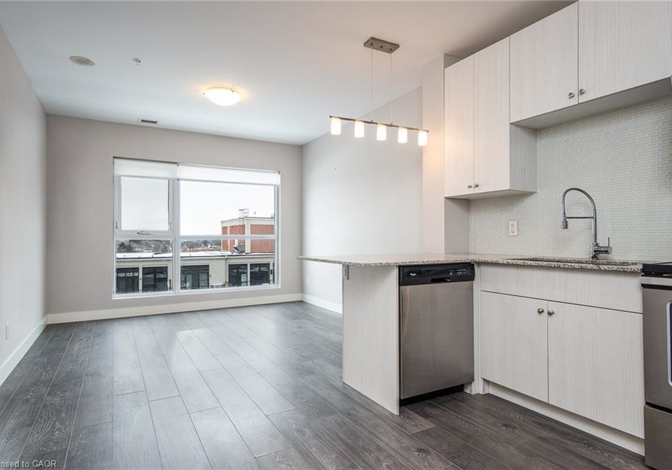 1-victoria-street-s-kitchener-ontario-40804618